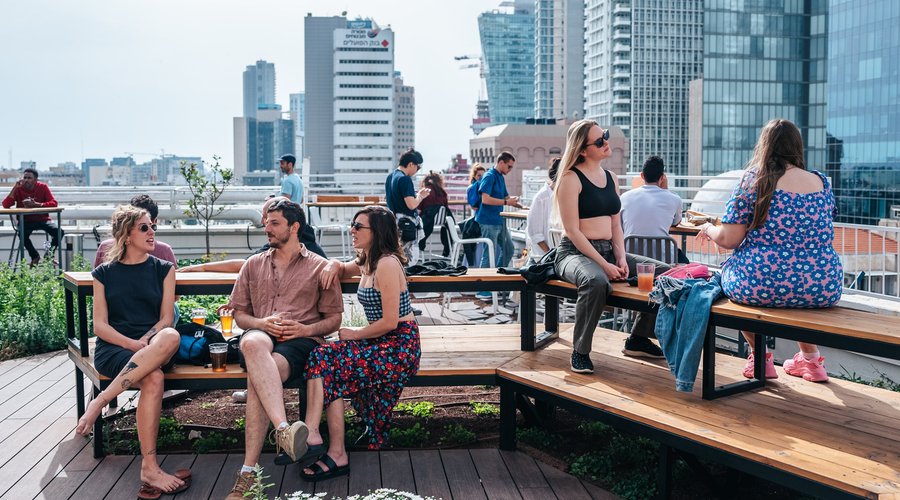 Green Rooftop - Grab a beer at the bar and soak in the Tel Aviv sunshine