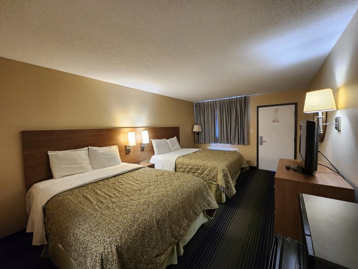 BUDGET HOST INN $69 ($̶7̶5̶) - Prices & Motel Reviews - Henderson, NC