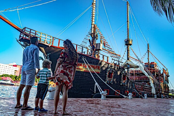 Jolly Roger Pirate Show Cancún - All You Need to Know BEFORE You