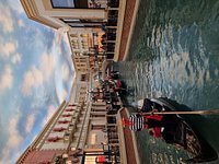 St. Mark's Square, In the Venetian Las Vegas, Joe Shlabotnik