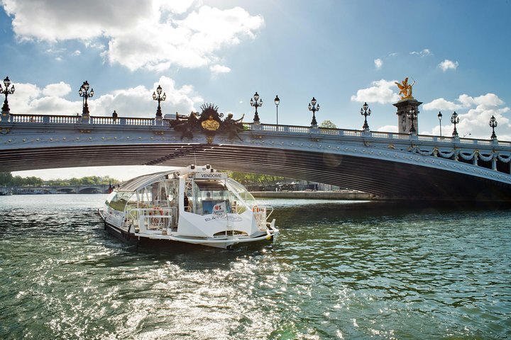 2023 Paris Seine River Hop-On Hop-Off Sightseeing Cruise