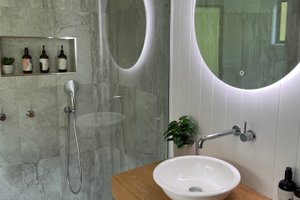 Room & Suite