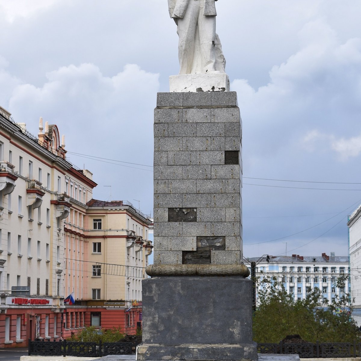 Памятник Ленину в Норильске