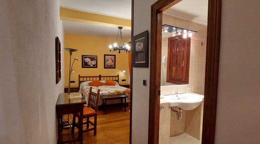 Suite con salon y vistas a los Picos de Europa