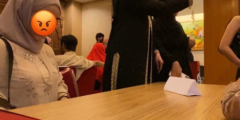 Ini temen ku lg complain dan marah krna kita lg ngomong malah di potong terus.