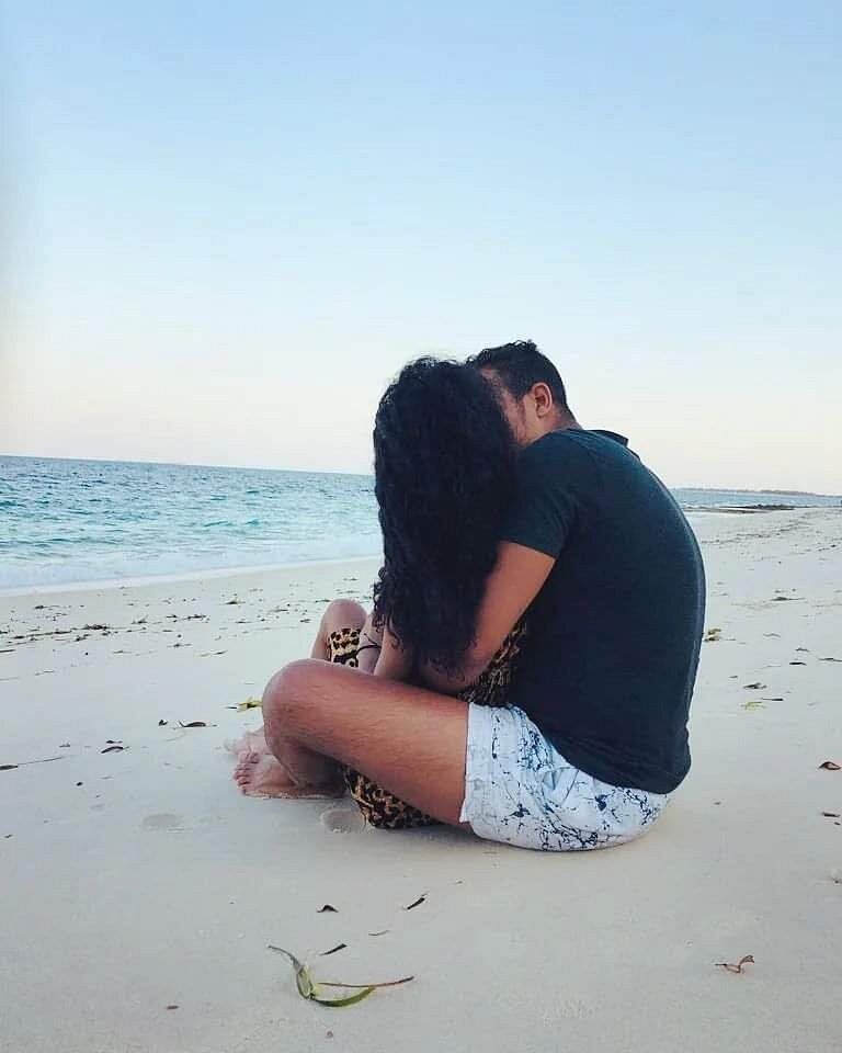 beach couple, tall&short