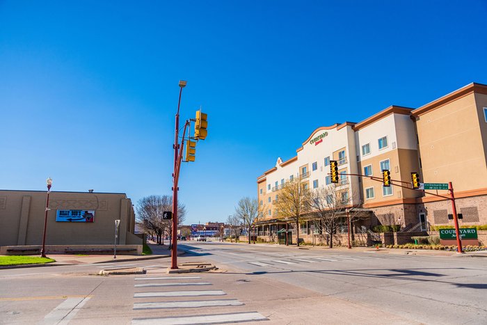 Courtyard By Marriott Fort Worth Historic Stockyards Restaurant 