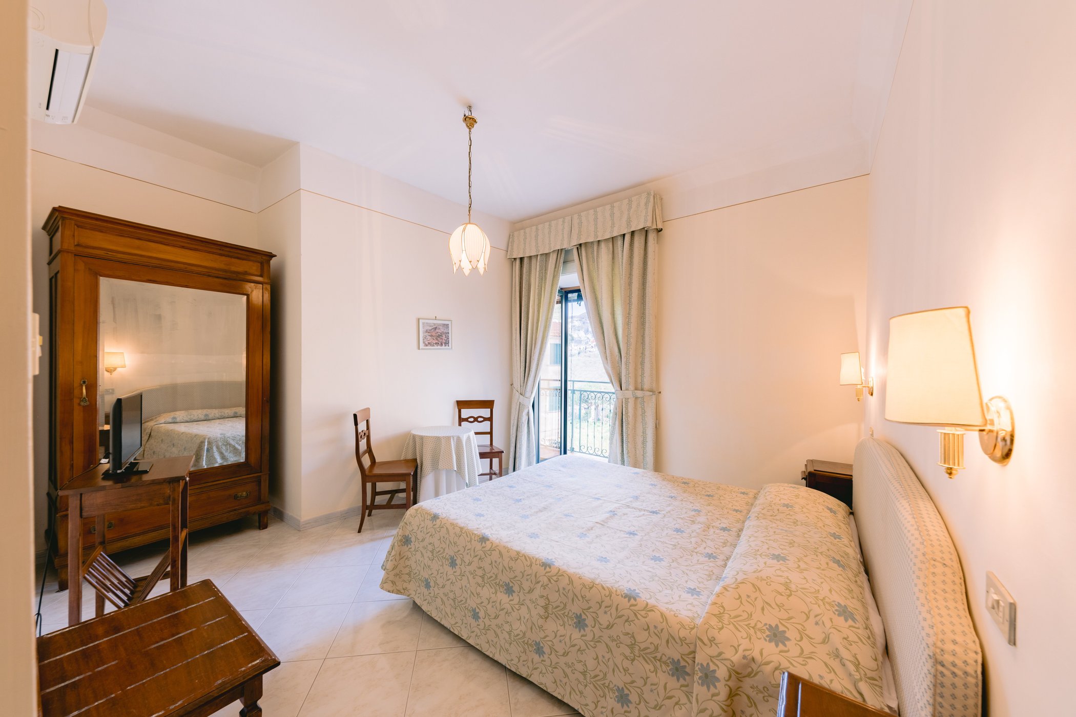 Hotel Toro by null
