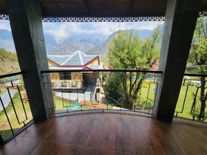 Room & Suite