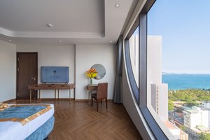 Room & Suite