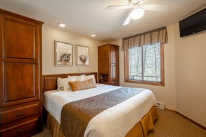 Room & Suite