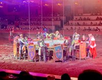 Escenario y mesas. - Picture of Tournament of Kings, Las Vegas - Tripadvisor