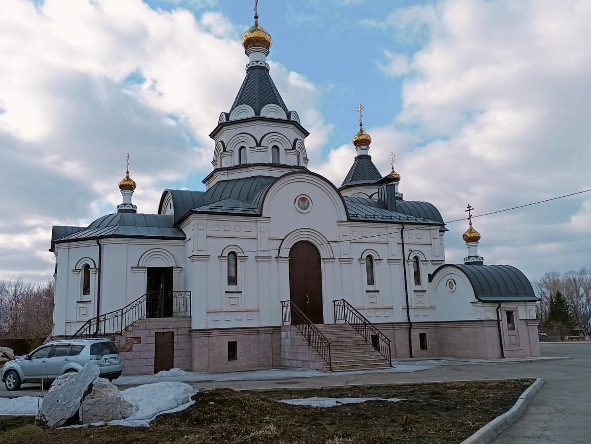 Храм в честь Иверской иконы Божьей Матери с нижним пределом в честь святых  апостолов Петра и Павла, Новоалтайск - Tripadvisor