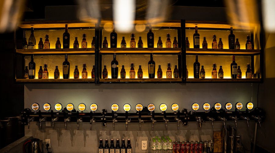 Phuong Trang Wine Shop good beer in Saigon