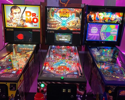 Play Pinball in Knoxville Near Me