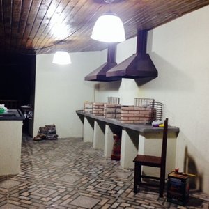 churrasqueiras do lado da pisina