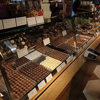 swiss chocolate walking tour of zurich