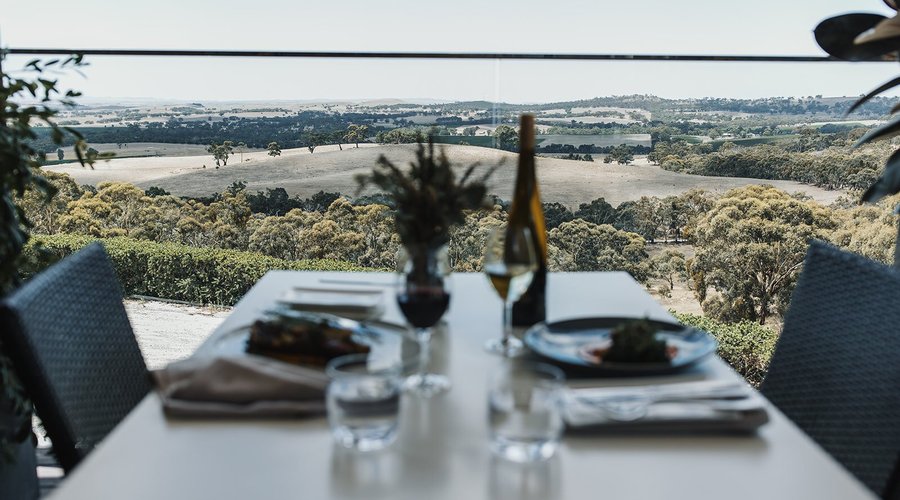 Paulett Wines & Bush DeVine Winery Restaurant