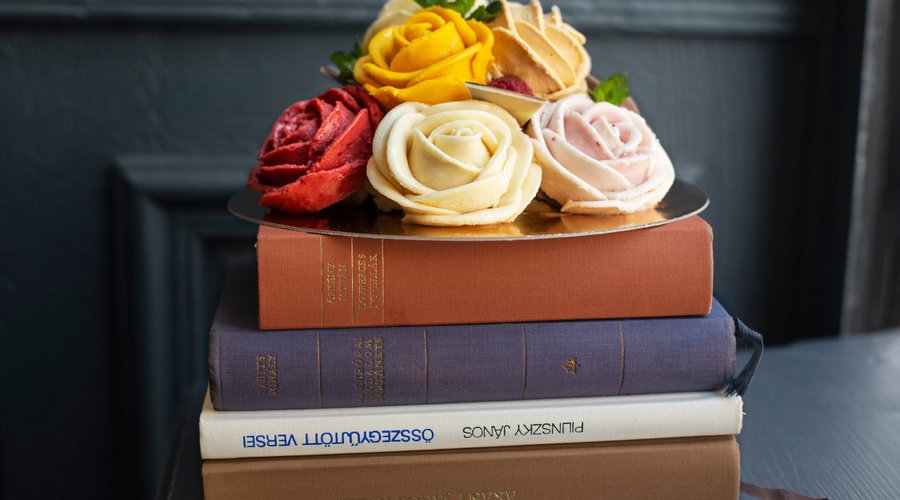 Rose ice cream cake