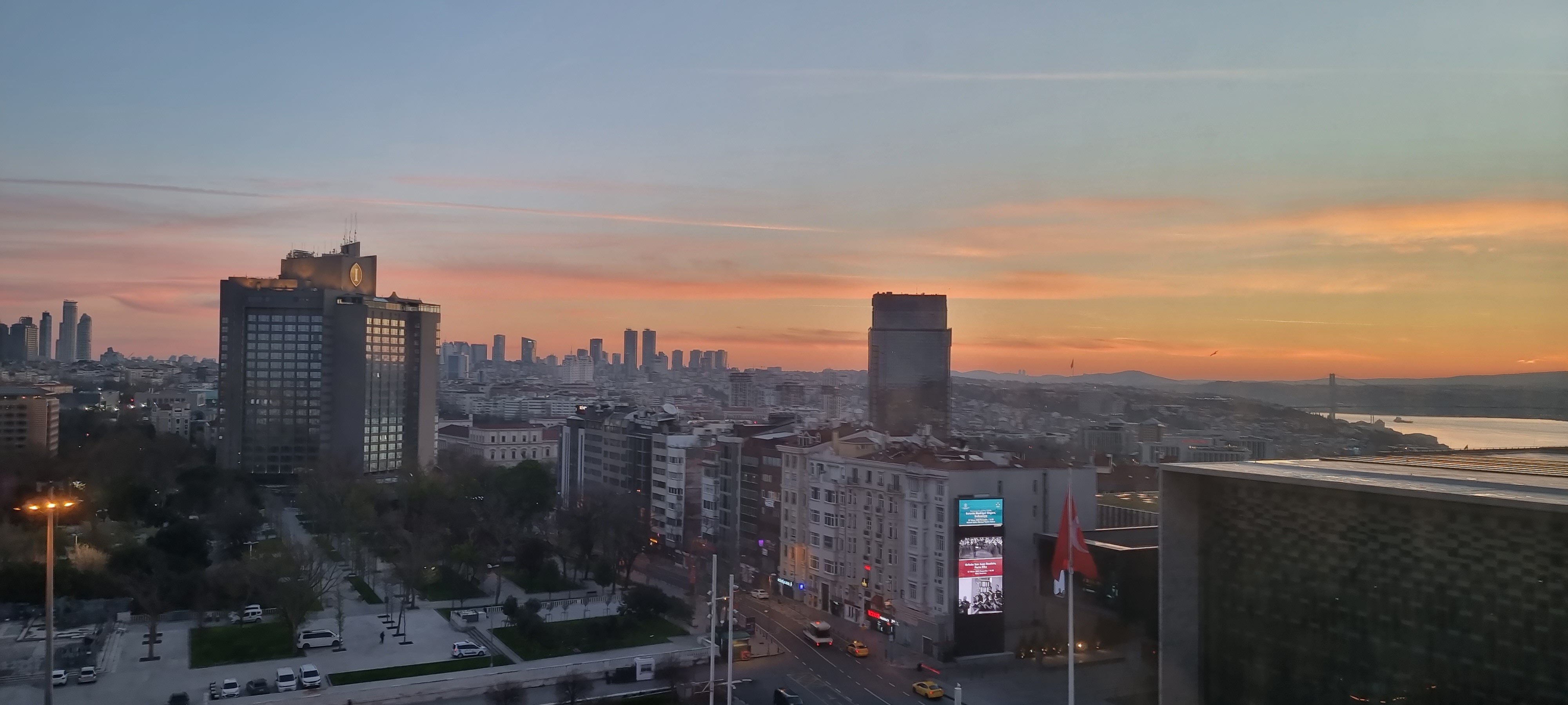 THE MARMARA TAKSIM (İstanbul, Türkiye) - Otel Yorumları Ve Fiyat ...