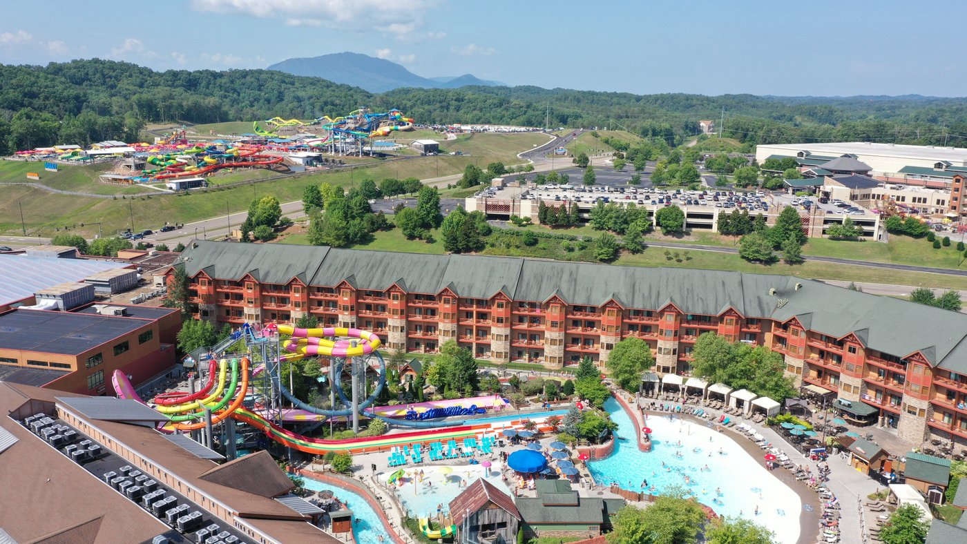 Wilderness At The Smokies Resort Parking: Pictures & Reviews - Tripadvisor