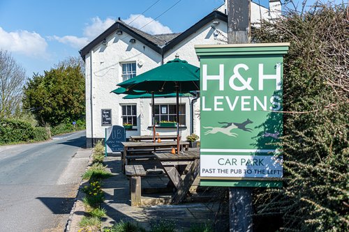 HARE AND HOUNDS LEVENS - Updated 2023 Prices & Inn Reviews (England)