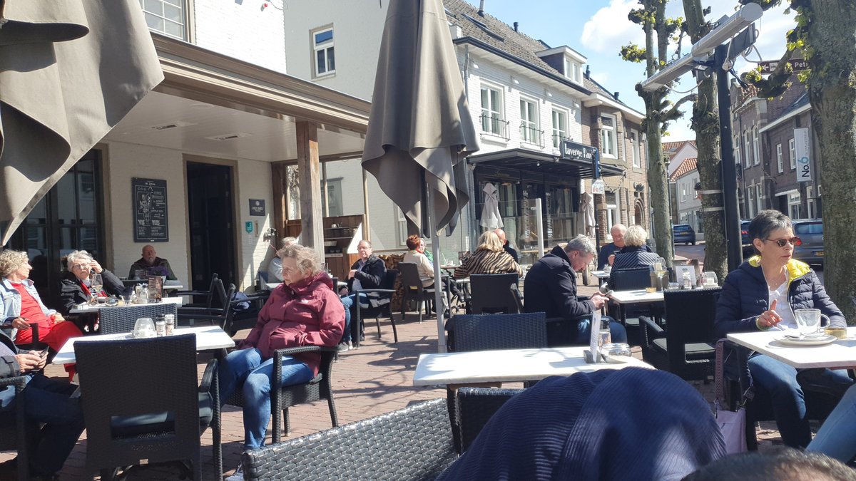 VRIJTHOF 16 BAR, KOFFIE & BROODJES, Hilvarenbeek - Photos & Restaurant ...