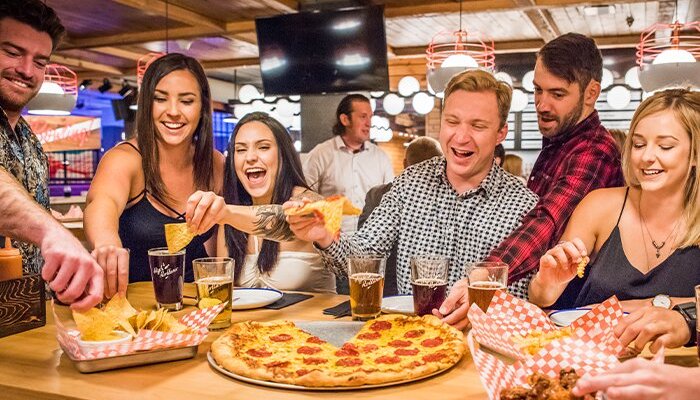 Bowling, Pizza & Craft Beer