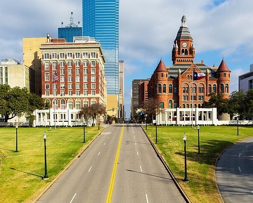 dallas downtown walking tour