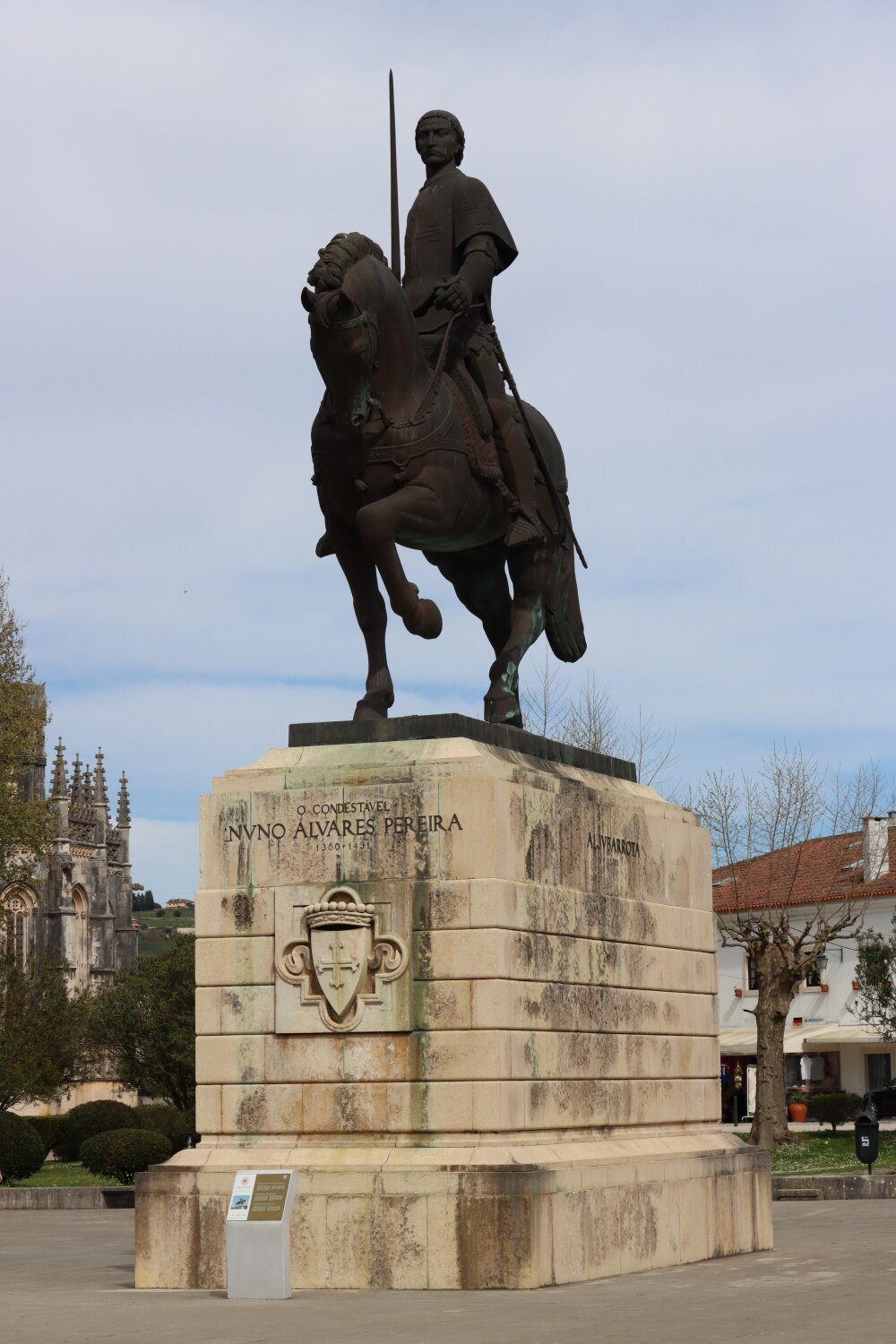 Estatua Equestre do Condestavel D.Nuno Alvarez Pereira, Баталья: лучшие  советы перед посещением - Tripadvisor