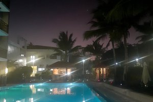 Pool & Beach