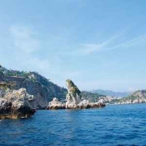 2023 2-Hours Excursion to the Blue Grotto of Taormina in Isola Bella