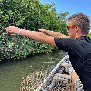 Cartagena Fishing and Crabbing: Dive Into a Unique Local Lifestyle with  Lunch Included: Book Tours & Activities at