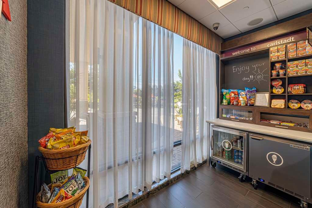 Hotel photo 82 of Hampton Inn Carlstadt-At The Meadowlands.