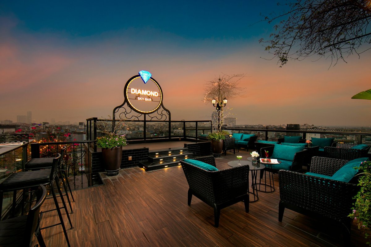 Diamond Sky Bar