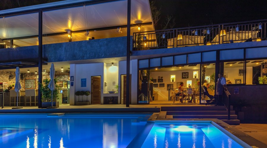 Pool Dining or Rooftop Dining