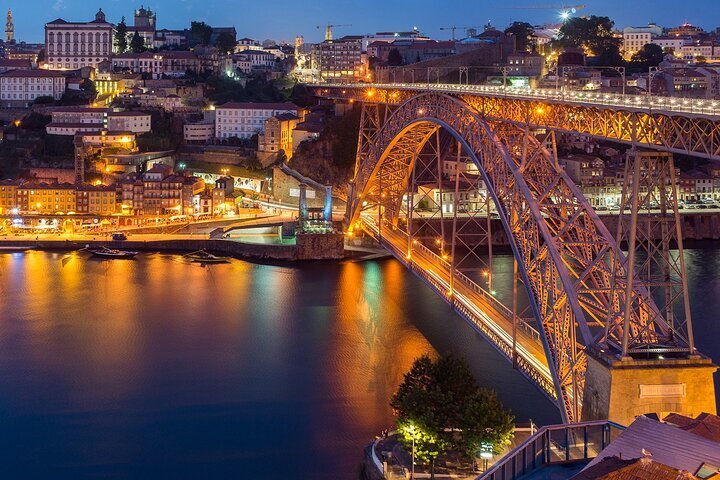 2024 Transfer between Lisbon and Porto provided by RogerSoft Tours