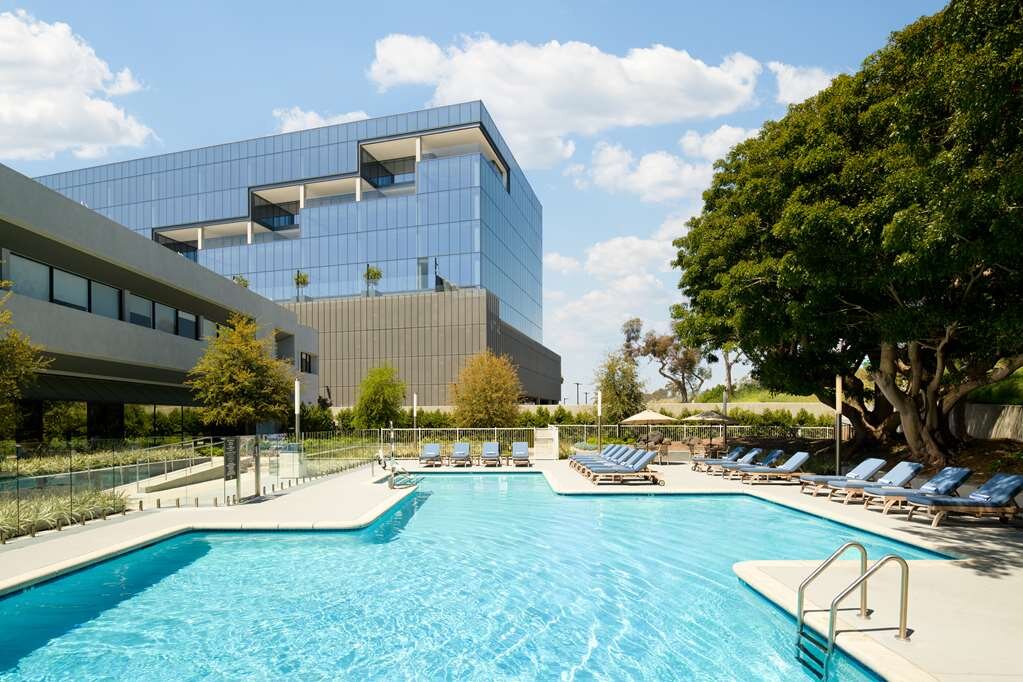 Hilton Los Angeles Culver City Pool Pictures & Reviews - Tripadvisor