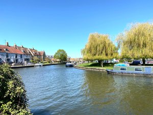 RIVERSIDE INN - Updated 2023 Prices & B&B Reviews (Ely, England)