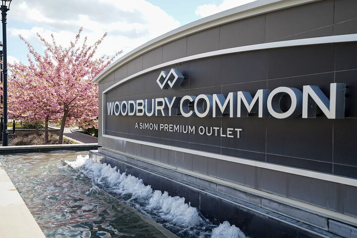 Woodbury on sale commons breitling