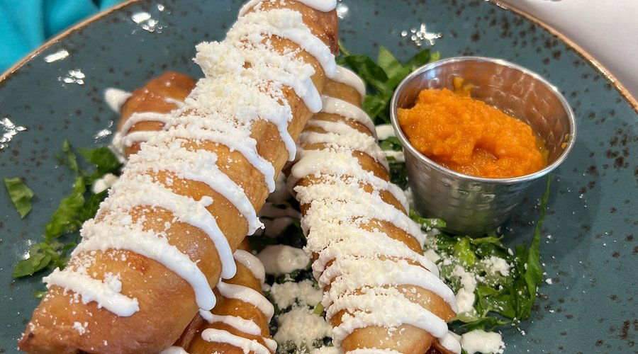 Calaca Mamas Cantina