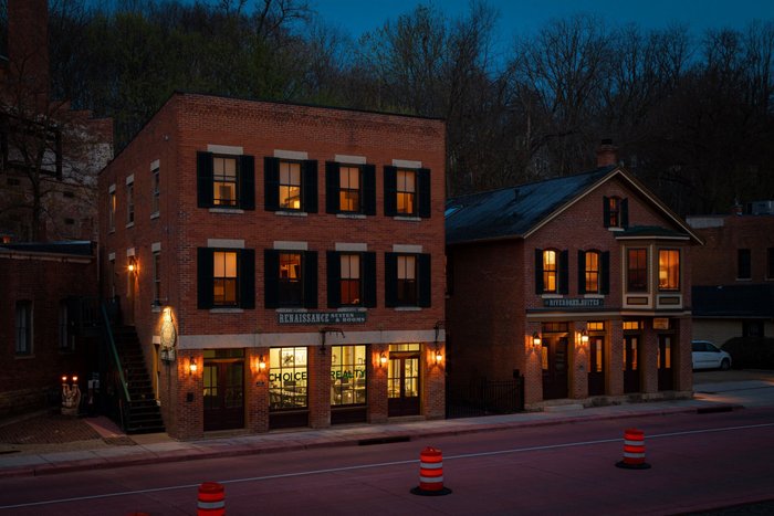 riverboat inn galena