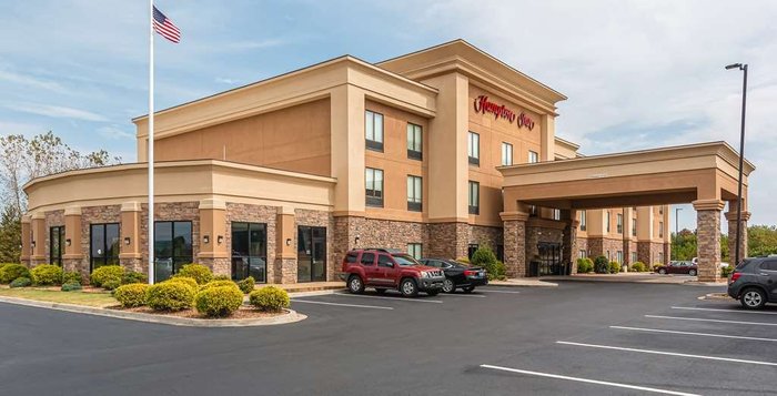 Hampton Inn Oak Grove Fort Campbell $98 ($̶1̶3̶5̶) - Updated 2023 