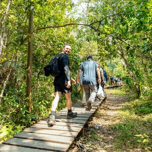 Trocha de la Reserva Nacional Tambopata, Trocha a Lago Sandoval