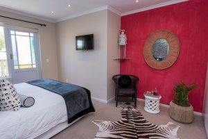 Room & Suite