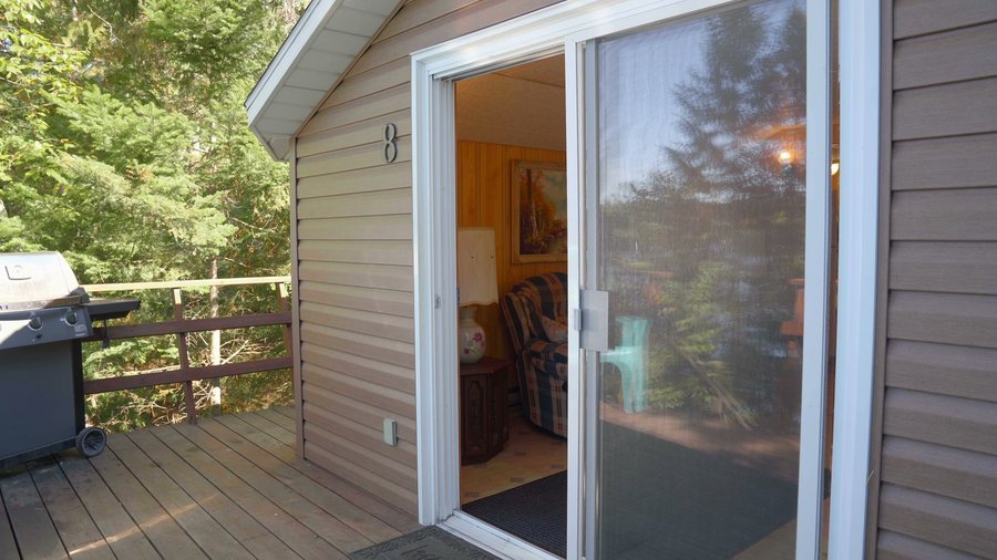 Cottage #8 Deck