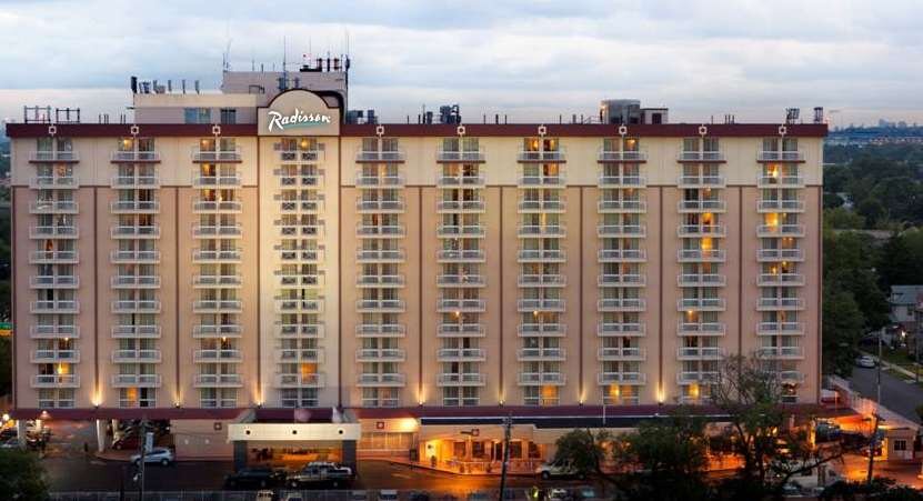 RADISSON HOTEL JFK AIRPORT Reviews Price Comparison