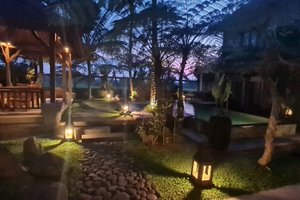 Kolam Renang & Pantai