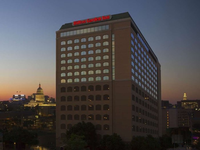 HILTON GARDEN INN AUSTIN DOWNTOWN/CONVENTION CENTER $179 ($̶2̶2̶0̶ ...