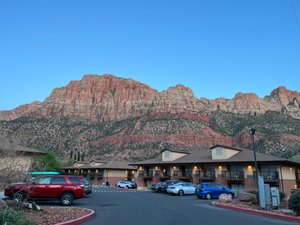 BUMBLEBERRY INN - Updated 2023 Prices & Motel Reviews (Springdale, Utah)